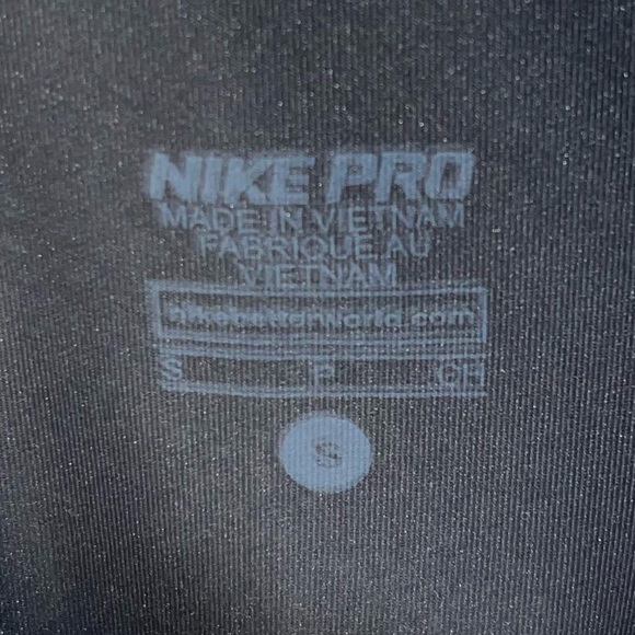 Nike Pro Dri-Fit Capri Leggings - Picture 6 of 6
